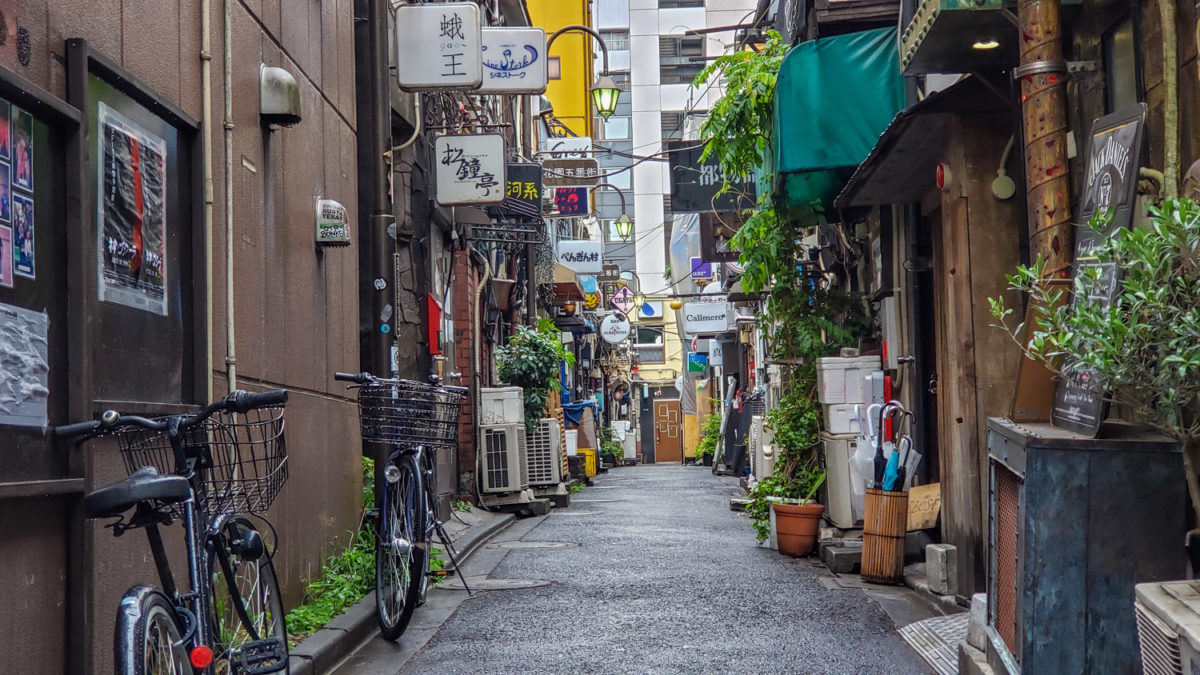 golden gai alley  places to visit in tokyo