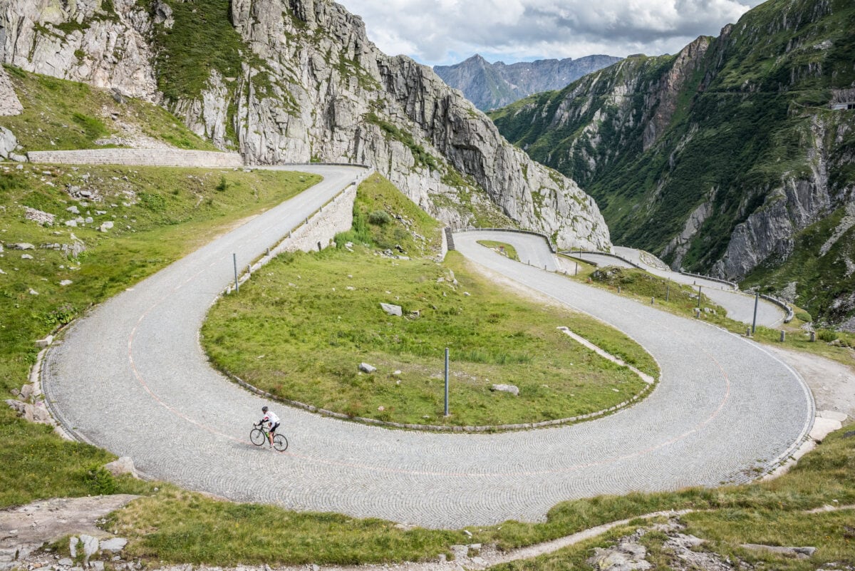 hairpin turn tremola road